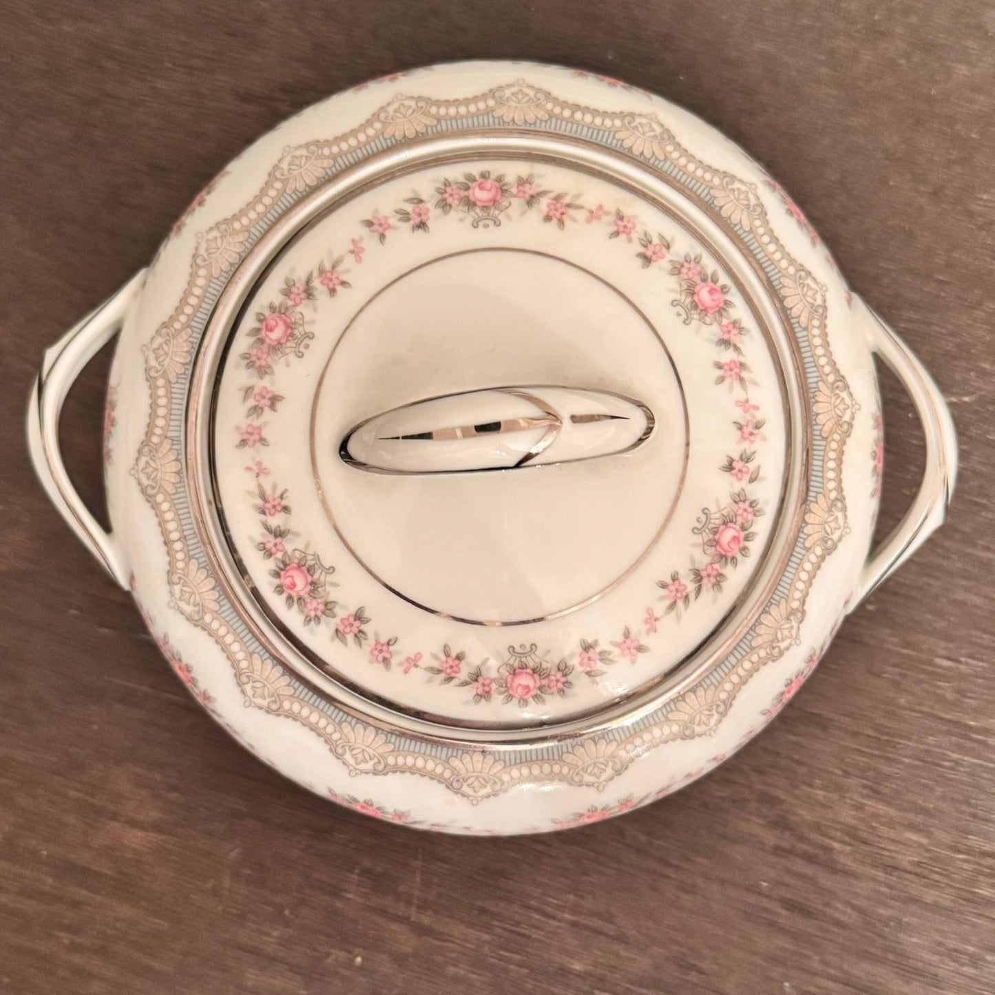 Noritake Glenwood 5771 Covered Sugar Bowl – Pink Roses & Platinum Trim
