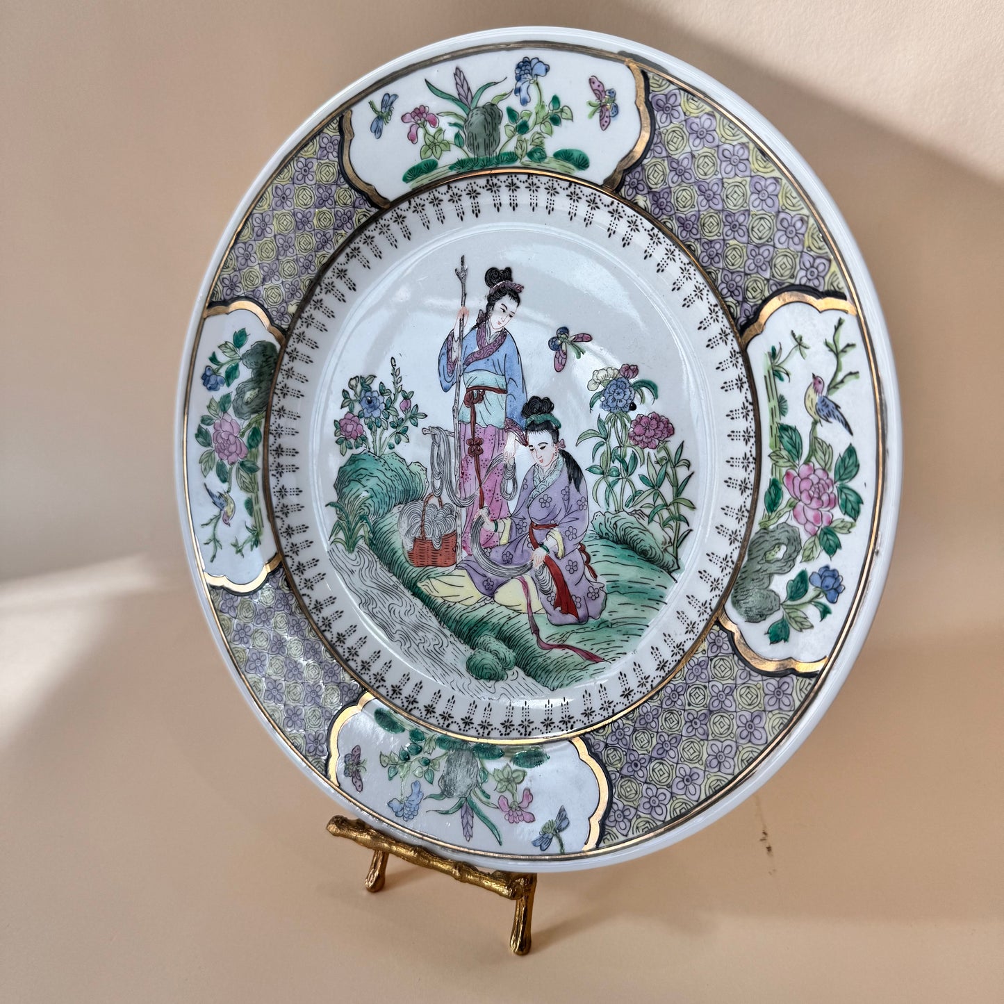 Famille Rose Plate 10.5″ Chinese Porcelain – Hand Painted Court Scene & Peonies