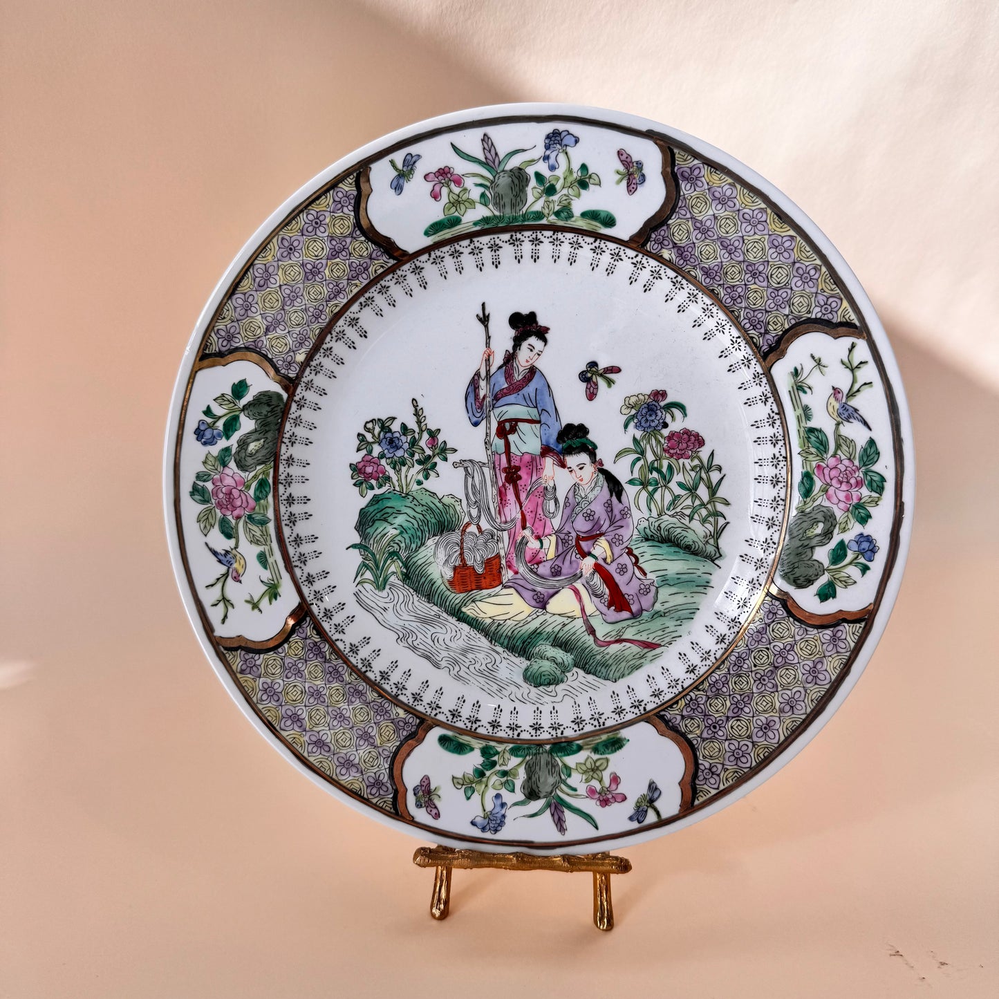 Famille Rose Plate 10.5″ Chinese Porcelain – Hand Painted Court Scene & Peonies