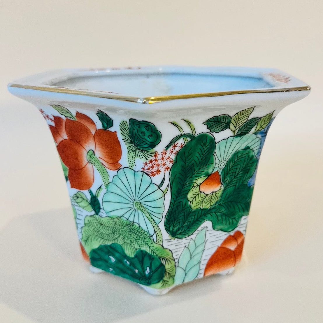 Vintage Lotus Porcelain Planter – Hand-Painted Chinoiserie Floral (6″ × 4.5″)