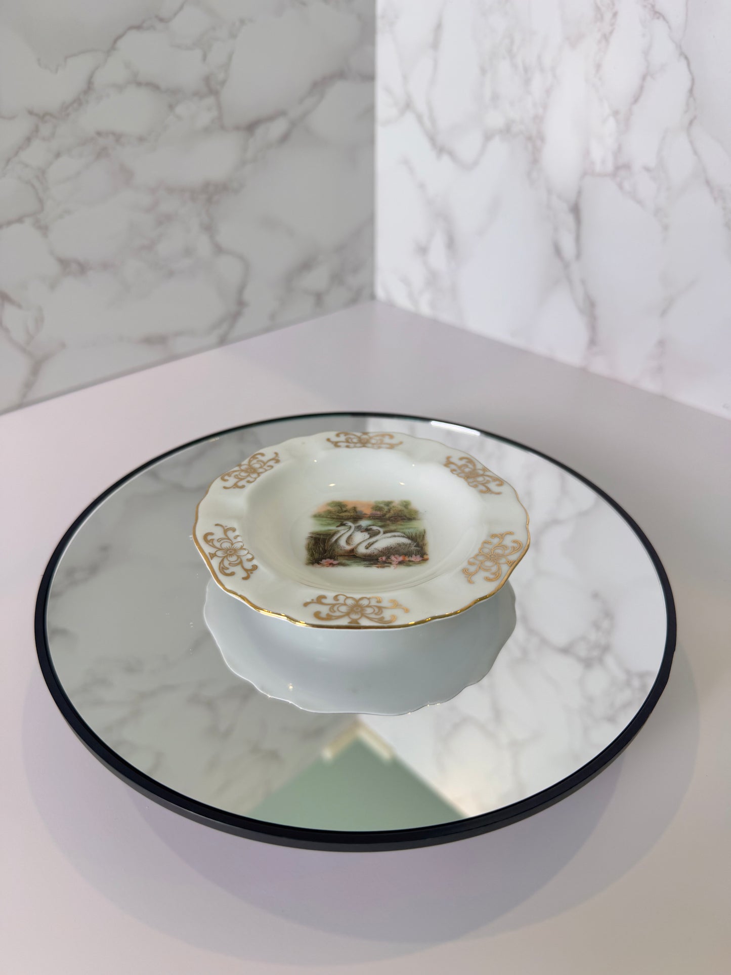 Vintage Winterling Bavaria Germany 4″ Porcelain Ashtray – Gold Trim – Excellent Condition