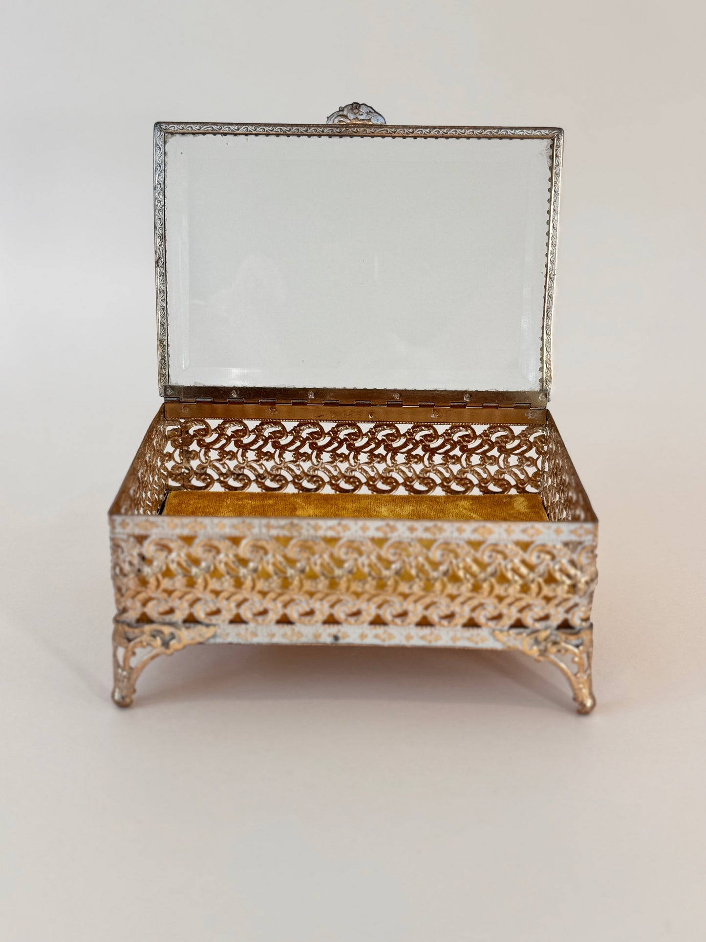 Mid-Century Filigree Brass & Beveled-Glass Jewelry Casket with Yellow Velvet Lining – 6.25″