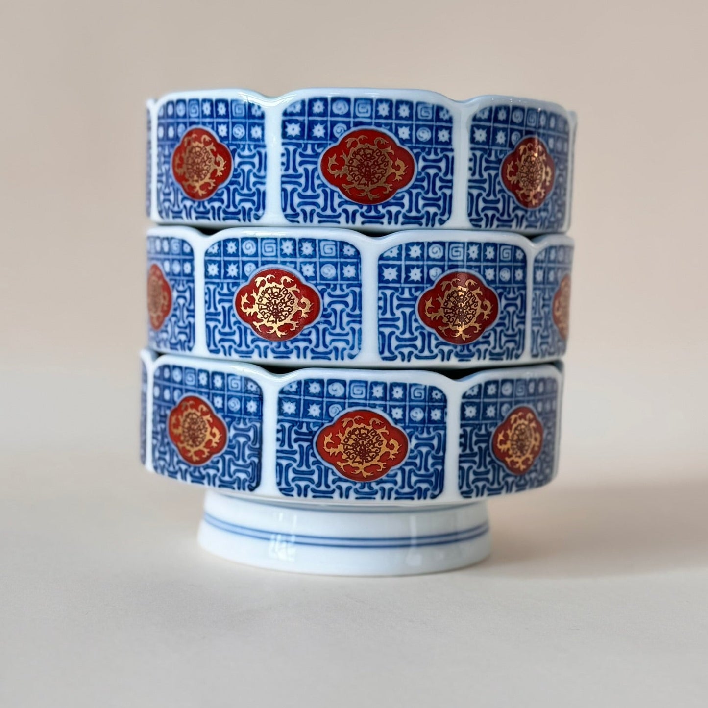 Chinese Imari-Style Footed Porcelain Bowl