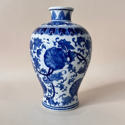 Blue & White Decorative Ginger Jar-Style Vase